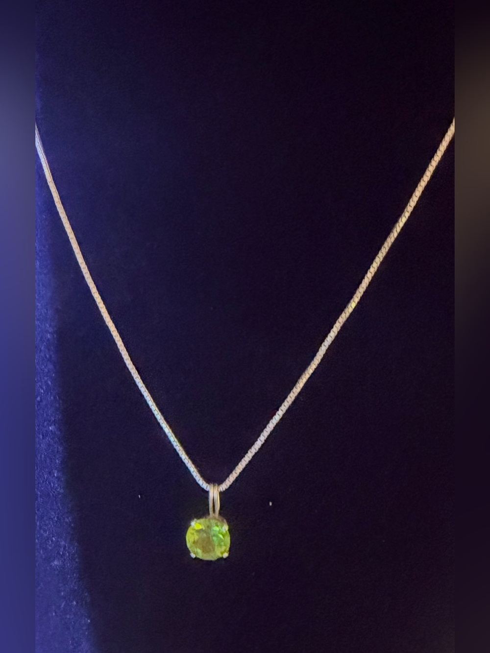 Beautiful Vintage Peridot Pendant with 925 24” Chain